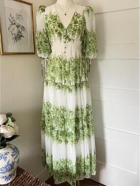 NWT Taylor Green Floral Maxi Dress